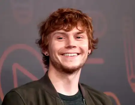 Evan Peters