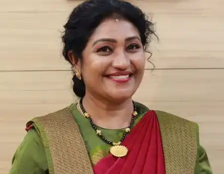 Thesni Khan